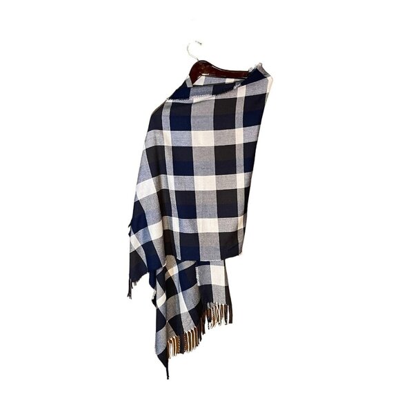 Plush Accessories - Beautiful Plush Black & White Gingham Fringed Shawl/Wrap  EUC